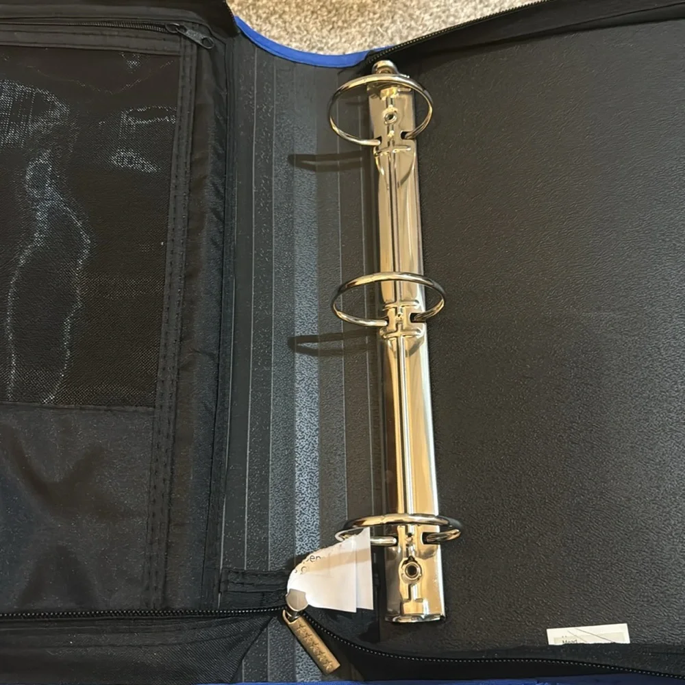 Five Star Zipper Binder, 2 Inch 3-Ring Binder for School